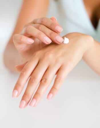 8 ways to make your skin less sensitive