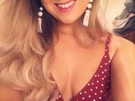 Mental health nurse with depression and failing eyesight from acne medication clears cystic acne with natural silver serum